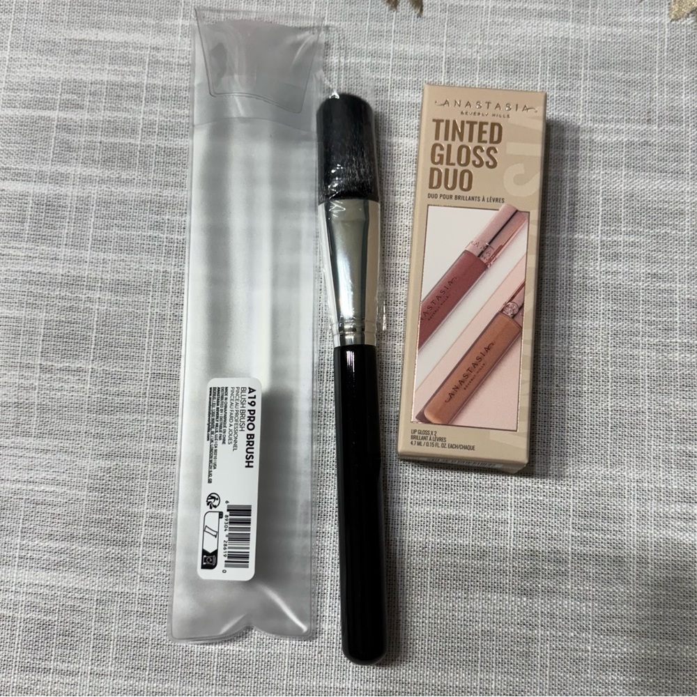 Anastasia Gloss Duo with Blush Brush